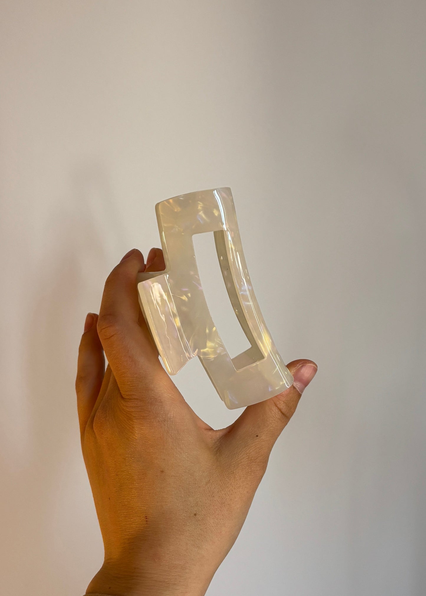 Pearl - Everyday Square Clip