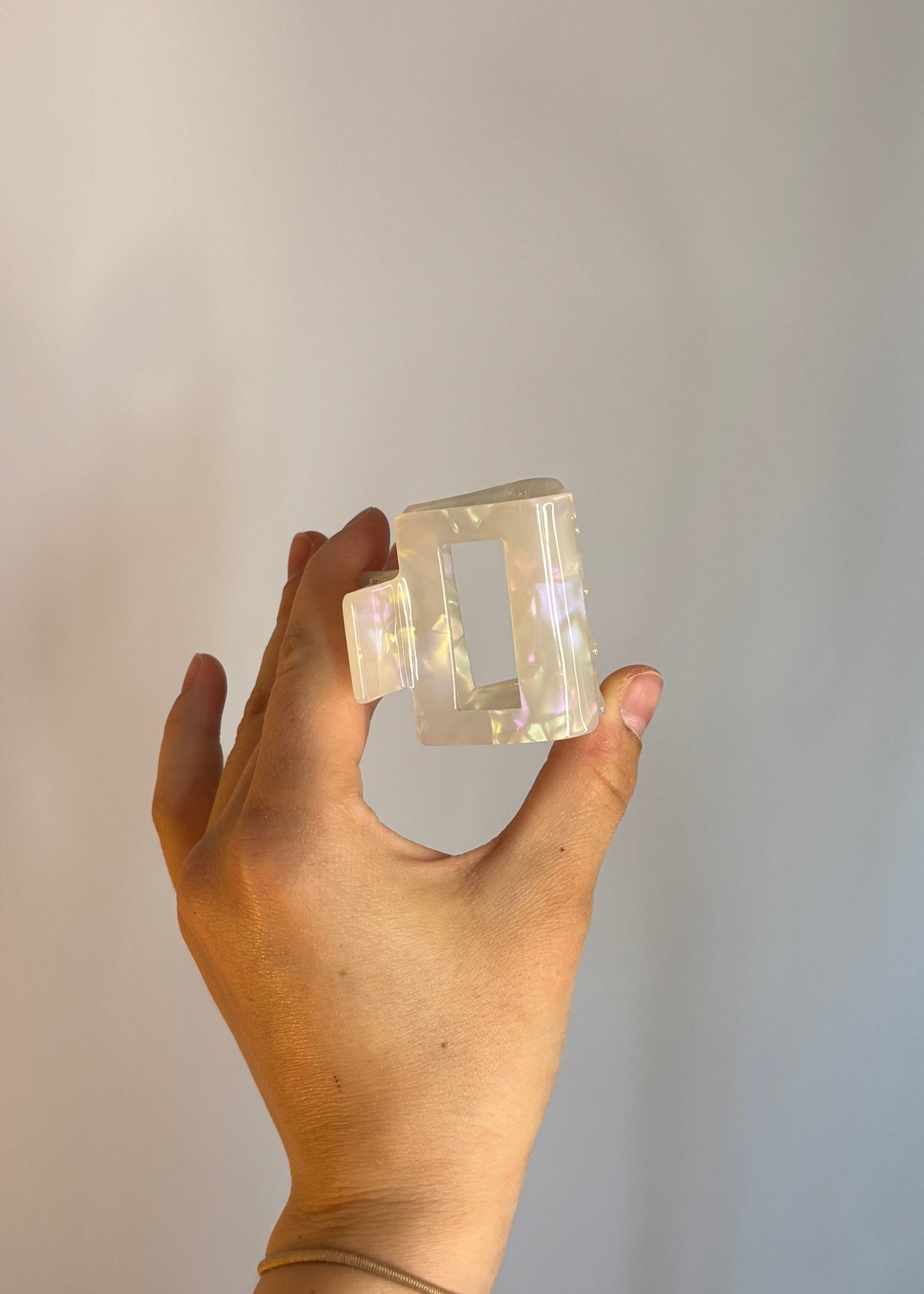 Pearl - Everyday Square Clip