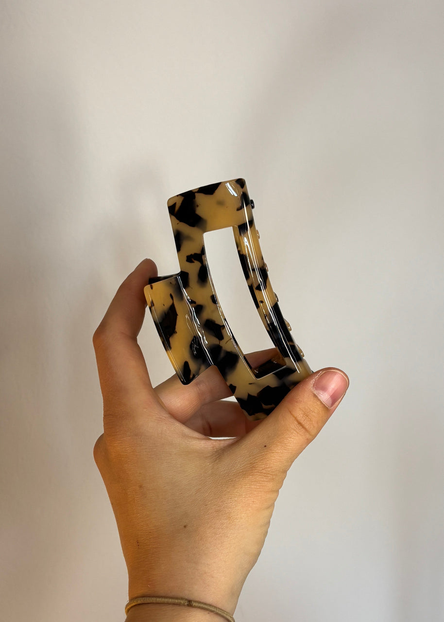 Savanna -  Everyday Square Clip