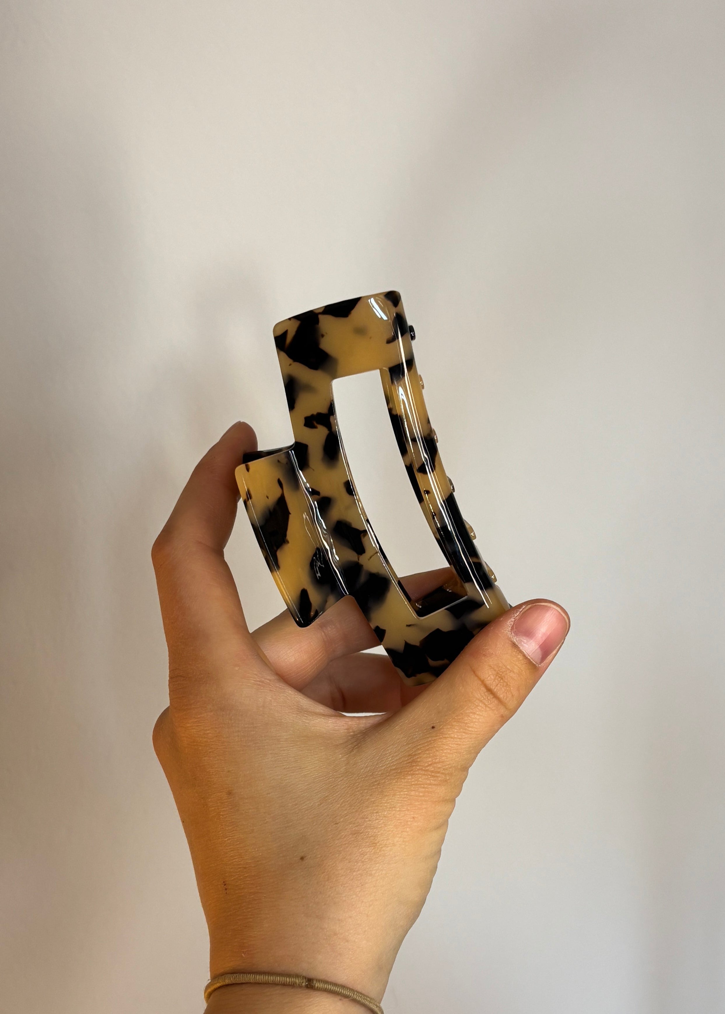 Savanna -  Everyday Square Clip