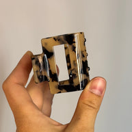 Savanna -  Everyday Square Clip