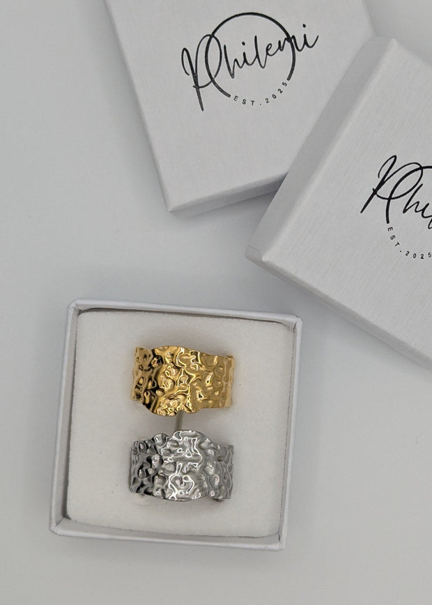 Große Statement ringe in Gold und Silber abstrakt