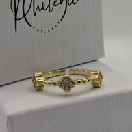 ring glitzer mit steinen kleeblatt